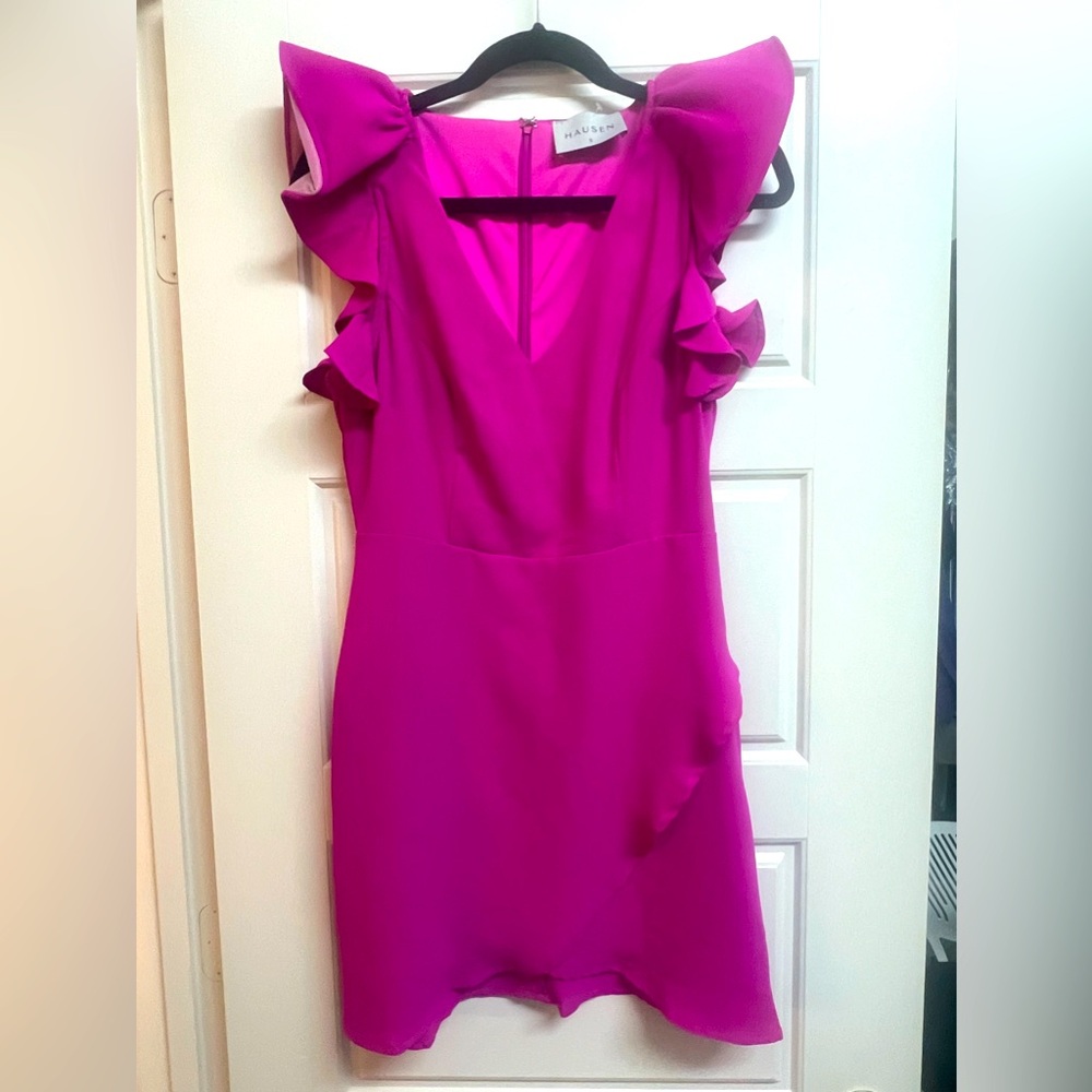 Hausen pink dress size small never worn paid $200